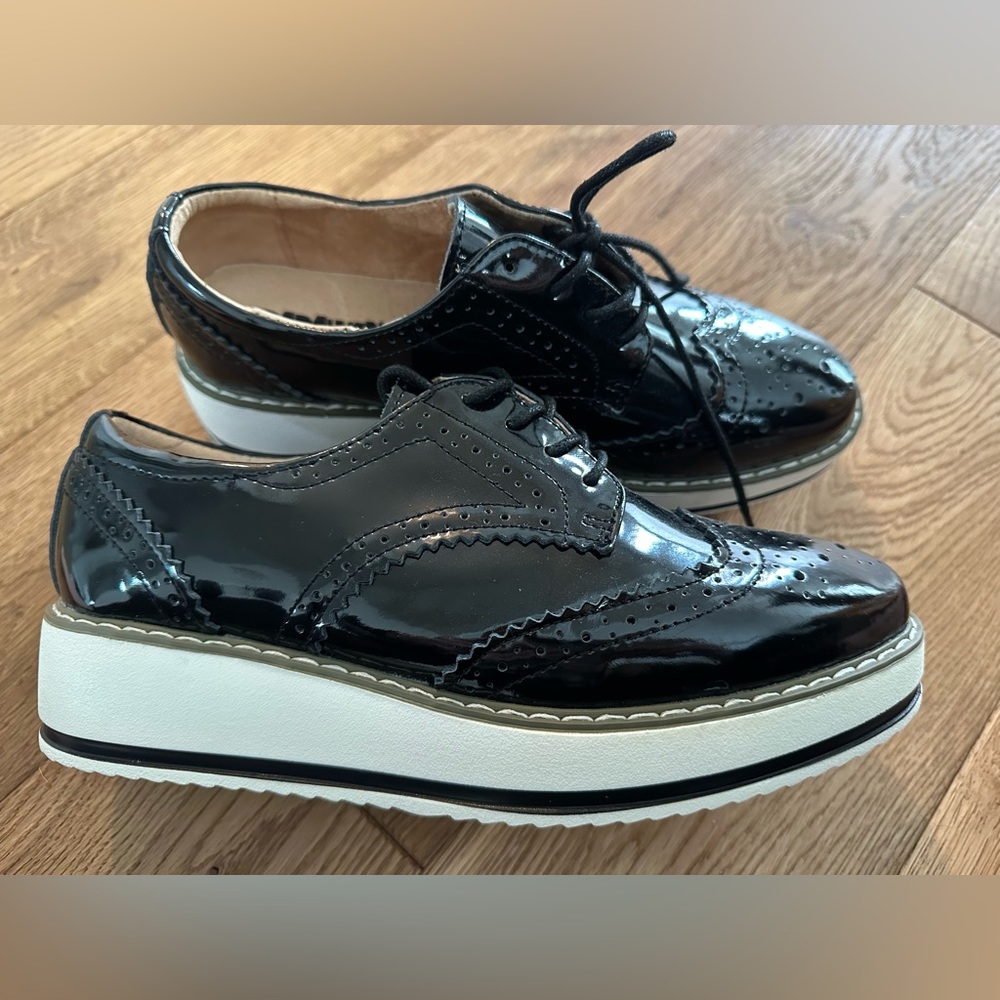 Brand new black platform shoes size 8/41
